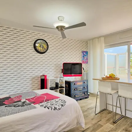 شقة Charme De Martin By Interhome *