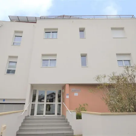 Charme De Martin By Interhome